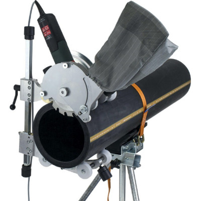 Scie circulaire avec guides à mâchoires pour tubes ø 180 à 400 mm - PLASSON